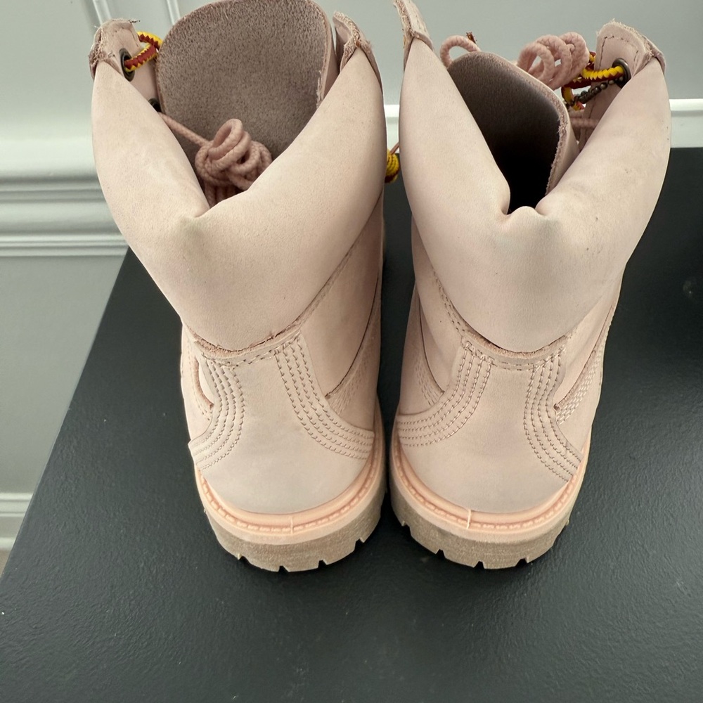 Women's NEW Timberland Premium 6-Inch Waterproof Boot Size 6 - Picture 2 of 6